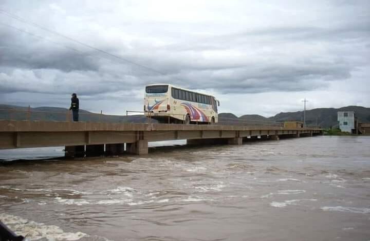 RÍO HUANCANÉ EN ALERTA NARANJA POR CRECIDA DEL CAUDAL 1 Puente rio huancane