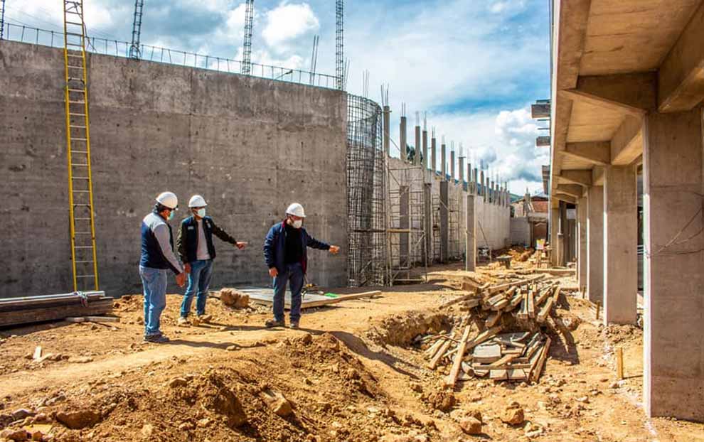 Apurimac Construccion de infraestructura educativa en Taramba tiene 64 de