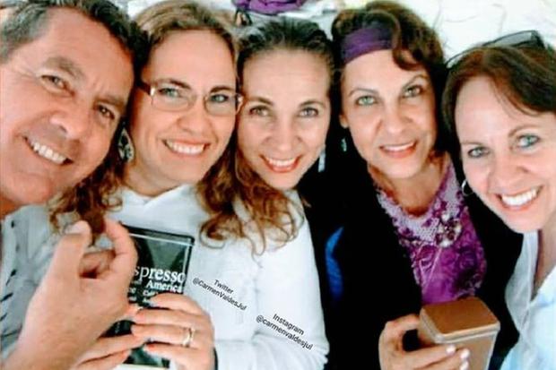 "El Chavo del 8": Las esposas de Ramón Valdés en la vida real 2 Los cinco hijos que Ramón Valdés tuvo con Araceli Julián. Ellos son: Esteban, Selene, Carmen, Gabriela y Araceli. (Foto: Carmen Valdés / Instagram)