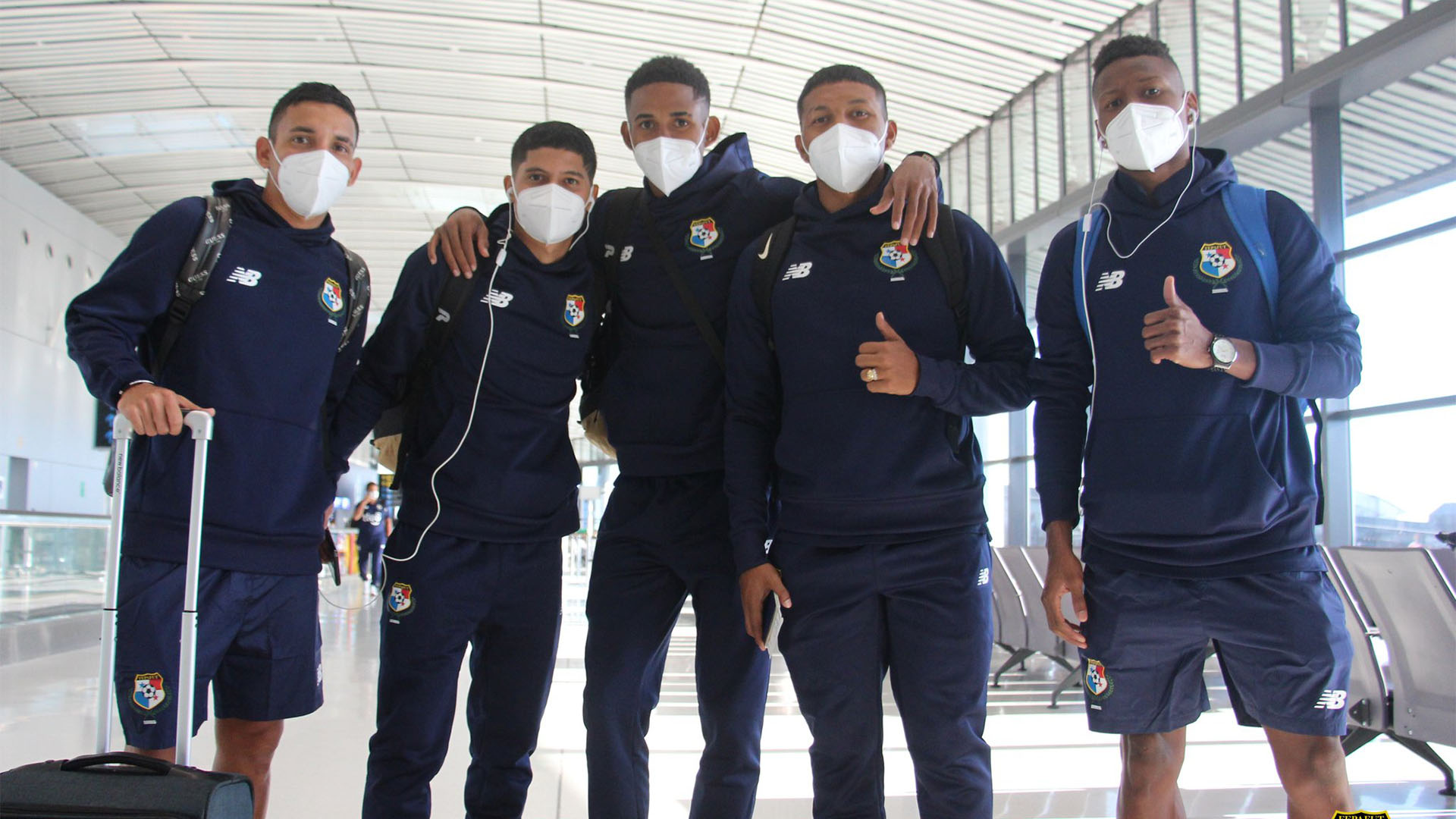 Selección panameña viajó a Lima para duelo ante Perú - Radio Onda Azul 1 Seleccion panamena viajo a Lima para duelo ante Peru