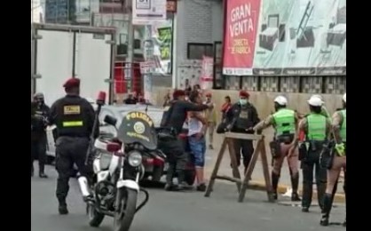 Video extranjero hirio a tres personas tras arrebatarle el arma
