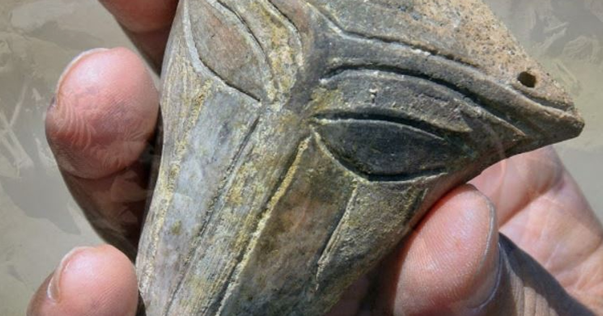Esta Máscara Antigua De Aspecto Extraño Con Una "Cara Alienígena" Fue Encontrada En Bulgaria - UFO And Mysteries 1 1646941531 Esta Mascara Antigua De Aspecto Extrano Con Una Cara Alienigena