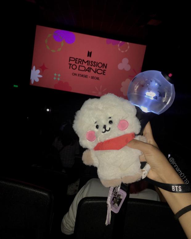 BTS en Perú: ARMY armó la fiesta en los cines con la proyección del concierto 2 ARMY fue testigo del concierto de BTS en los cines. (Foto: @jinnam0119).