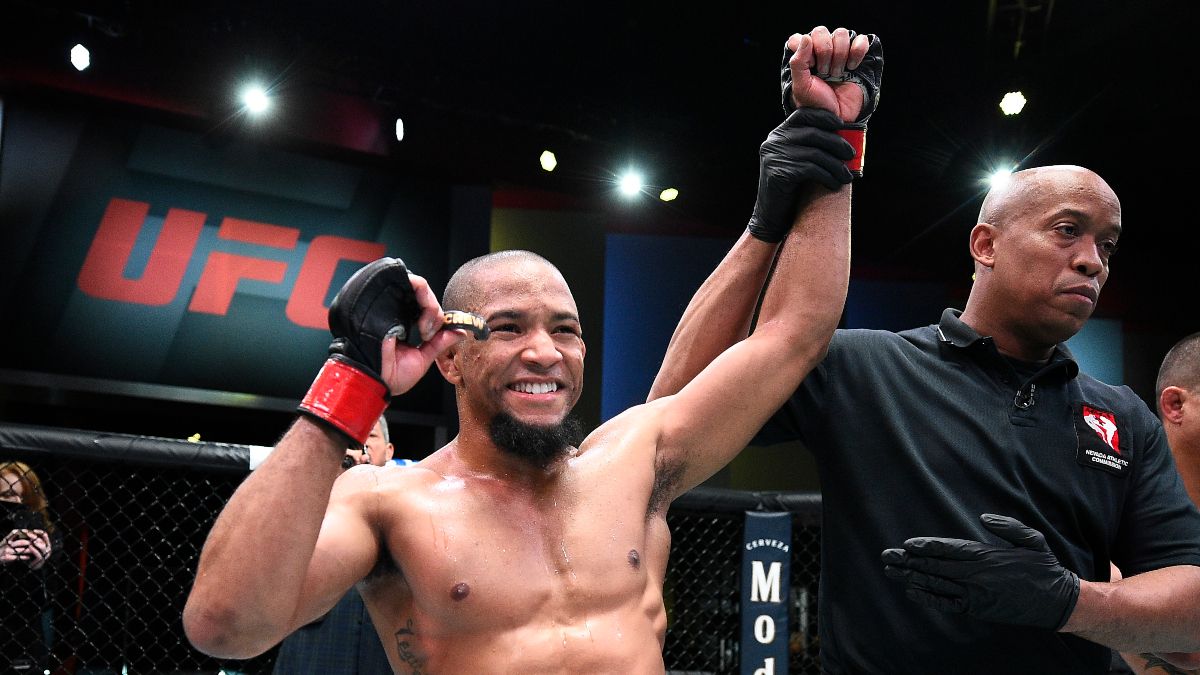 1651703331 Tony Gravely vs Johnny Munoz Jr Agregado a UFC Fight