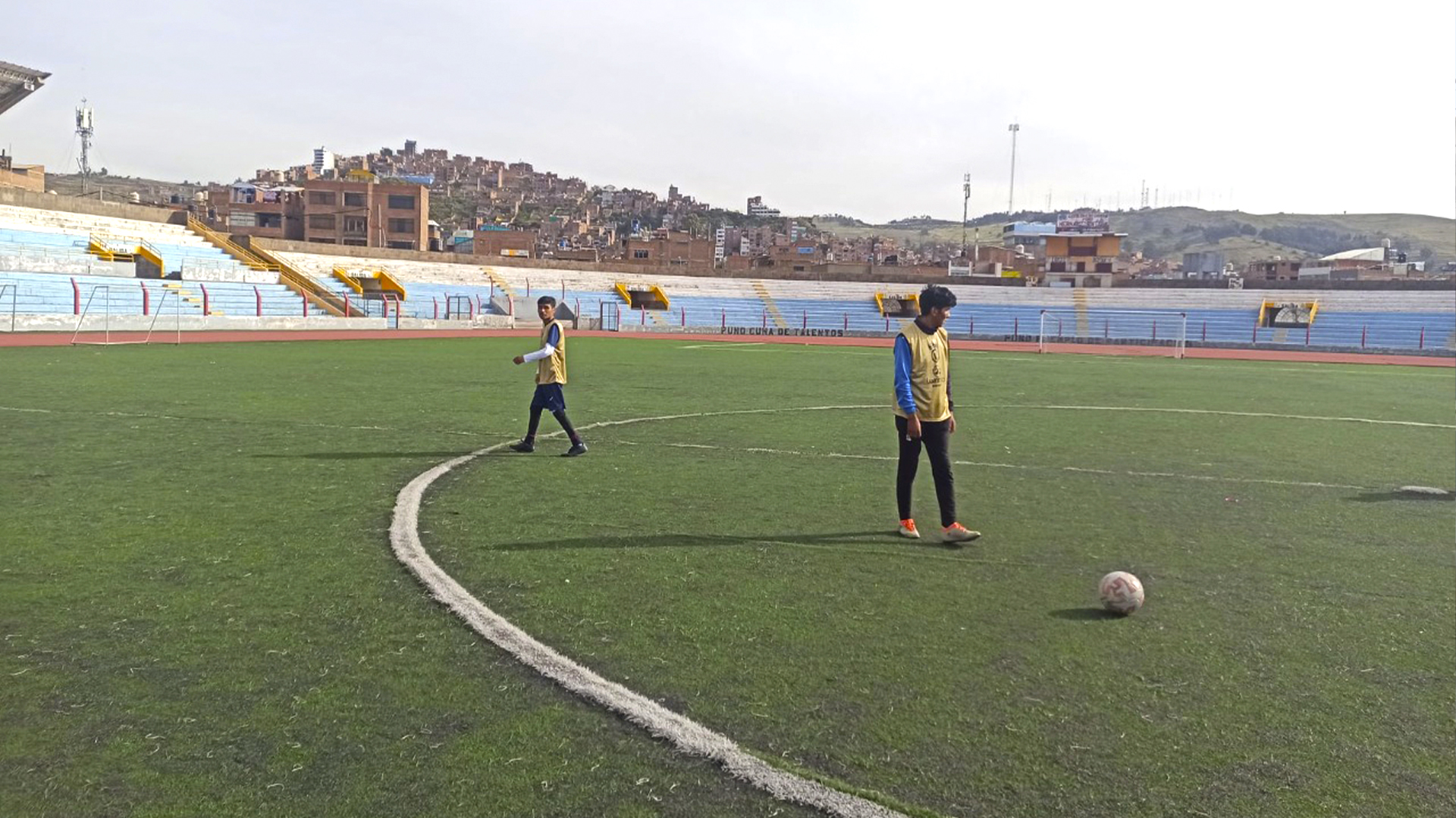 Equipos de Puno no jugaran en Estadio Enrique Torres Belon