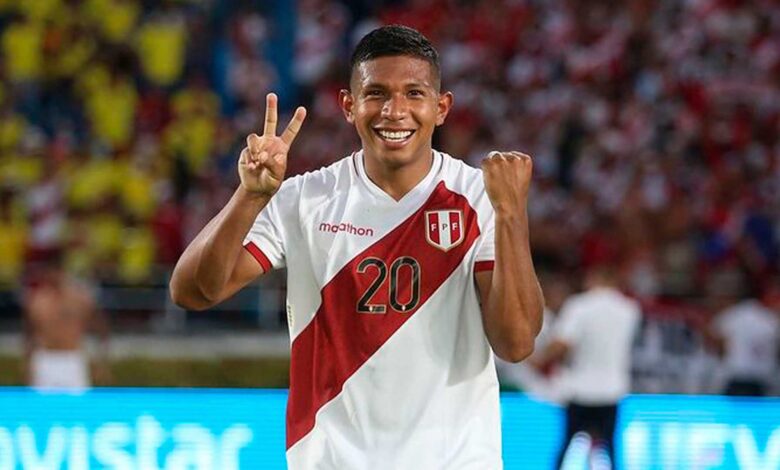 "Oreja" Flores es la nueva incorporación de Atlas, bicampeón del fútbol mexicano - Radio Onda Azul 1 Oreja flores es la nueva incorporacion de atlas bicampeon del