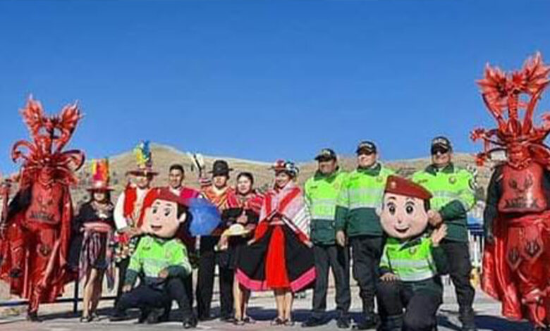 Puno policias al ritmo de la diablada animaron a la