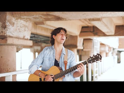 Alejandro Aramburú lanza su primer sencillo: "Besarte" 2 Alejandro Aramburu lanza su primer sencillo Besarte