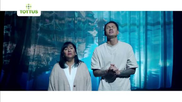 Mira el comercial de Gianluca Lapadula cantando con su mamá Contigo Perú |  VIDEO
