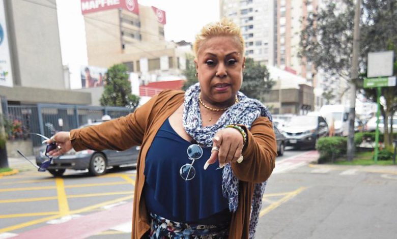 Lucía de la Cruz: Trabajadores acusan a la cantante criolla de dejarla varada en España 1 1660194407 lucia de la cruz trabajadores acusan a la cantante criolla