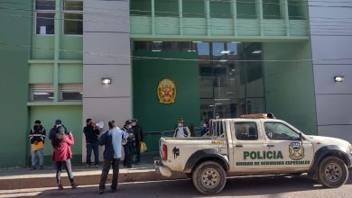 Ciudadanos protestan frente a comisaria exigiendo mejor trabajo policial