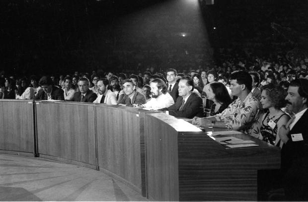 Diego Bertie: La vez que el actor se enfrentó a Juan Diego Flórez en un festival por la paz 2 El jurado estuvo compuesto por cantantes y músicos como Jean Pierre Magnet y Gerardo Manuel. Foto: Archivo Histórico GEC