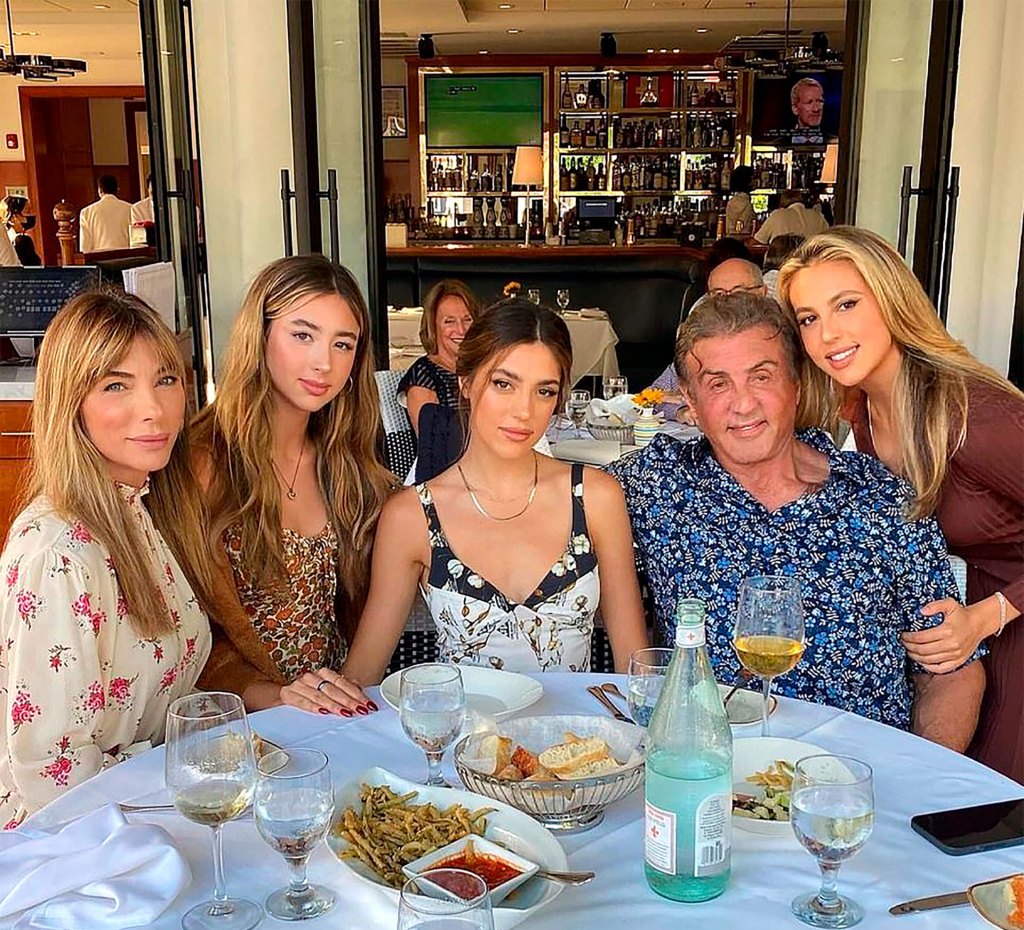 1662182901 703 la esposa de sylvester stallone se divorcia despues de 25