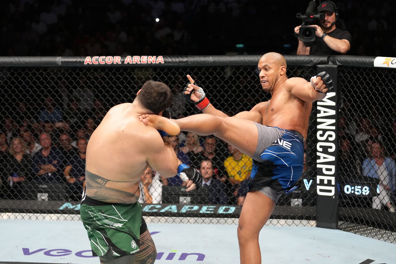 Los luchadores de UFC reaccionan al KO de Cyryl Gane de Tai Tuivasa en UFC París 1 1662313623 Los luchadores de UFC reaccionan al KO de Cyryl Gane