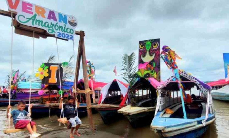 Verano amazónico en Loreto: Realizan colorido desfile fluvial en el Amazonas 1 Verano amazonico en loreto realizan colorido desfile fluvial en el