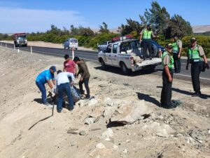 Camión perdido y volcado deja muertos a pareja, suegro y cuñada - EPA Noticias 3 1666668614 730 camion perdido y volcado deja muertos a pareja suegro y