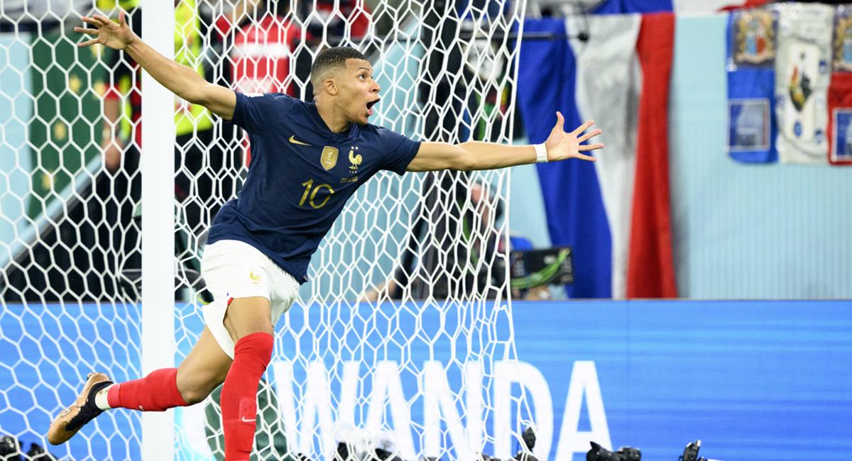 Cual es la maldicion que rompio Francia