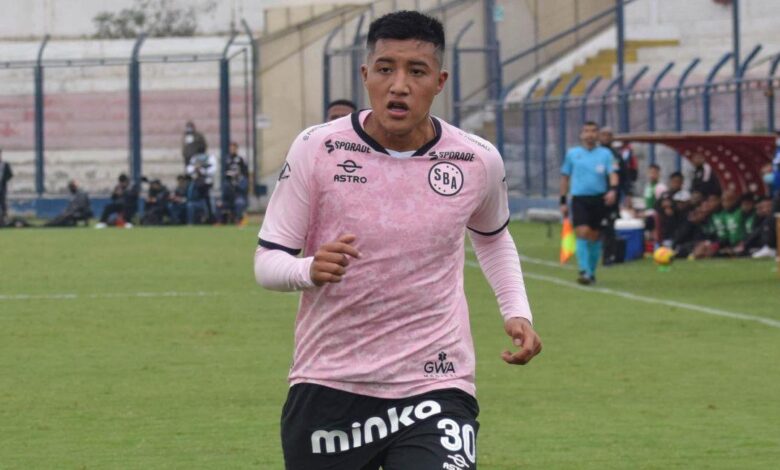 Juan Reynoso ficha a otro delantero para los amistosos ante Paraguay y Bolivia 1 Juan reynoso ficha a otro delantero para los amistosos ante