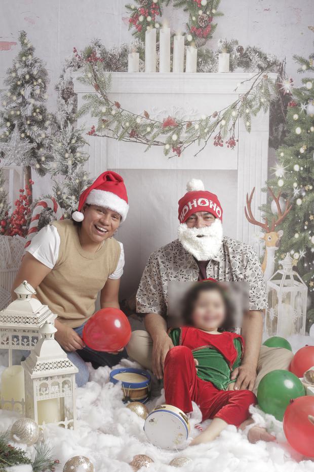 Ernesto Pimentel y su tierna sesión de fotos navideñas con su hijo Gael 2 Ernesto Pimentel y su tierna sesion de fotos navidenas con