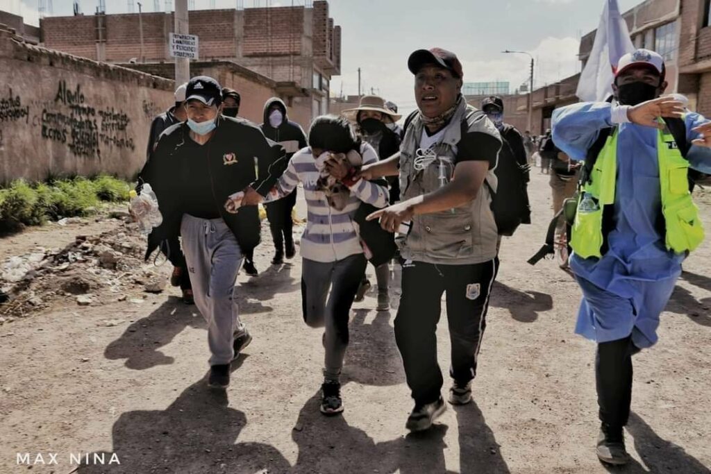 Enfrentamientos entre policías y vecinos que exigen cierre del Congreso dejan 9 muertos en Juliaca - EPA Noticias 8 1673375877 610 enfrentamientos entre policias y vecinos que exigen cierre del congreso