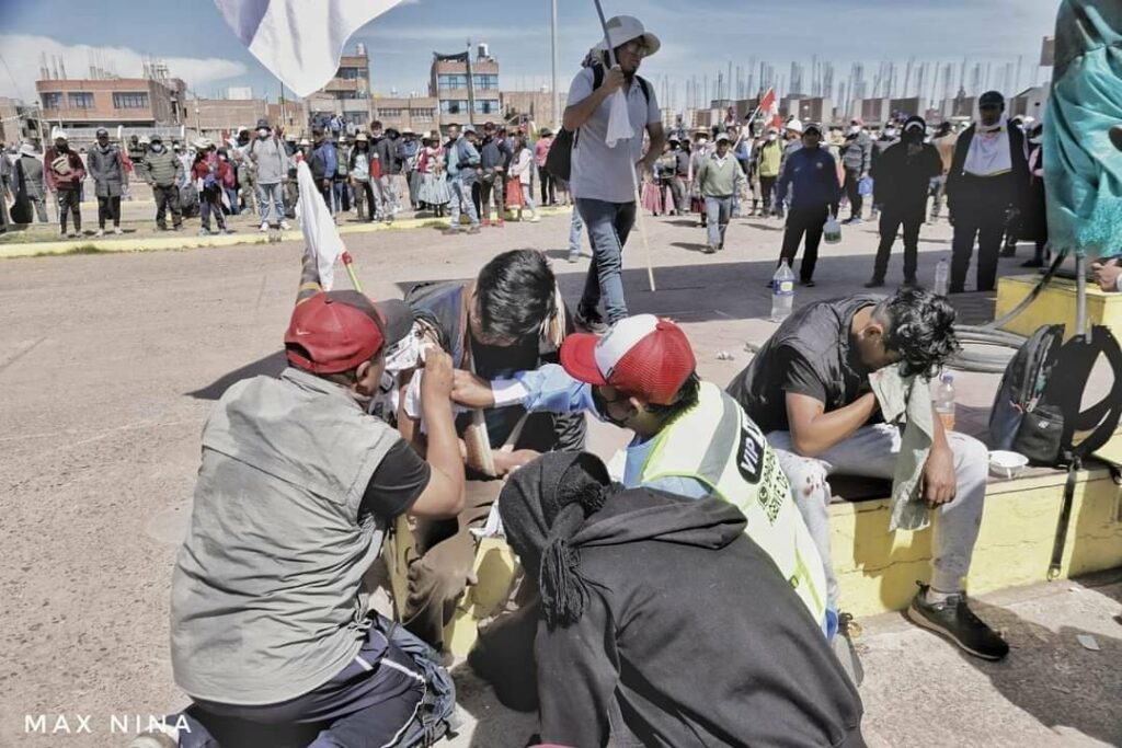 Enfrentamientos entre policías y vecinos que exigen cierre del Congreso dejan 9 muertos en Juliaca - EPA Noticias 10 1673375877 927 enfrentamientos entre policias y vecinos que exigen cierre del congreso