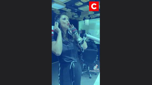 Correo electrónico |  Karla Tarazona se inspira en Shakira y comienza Sesión