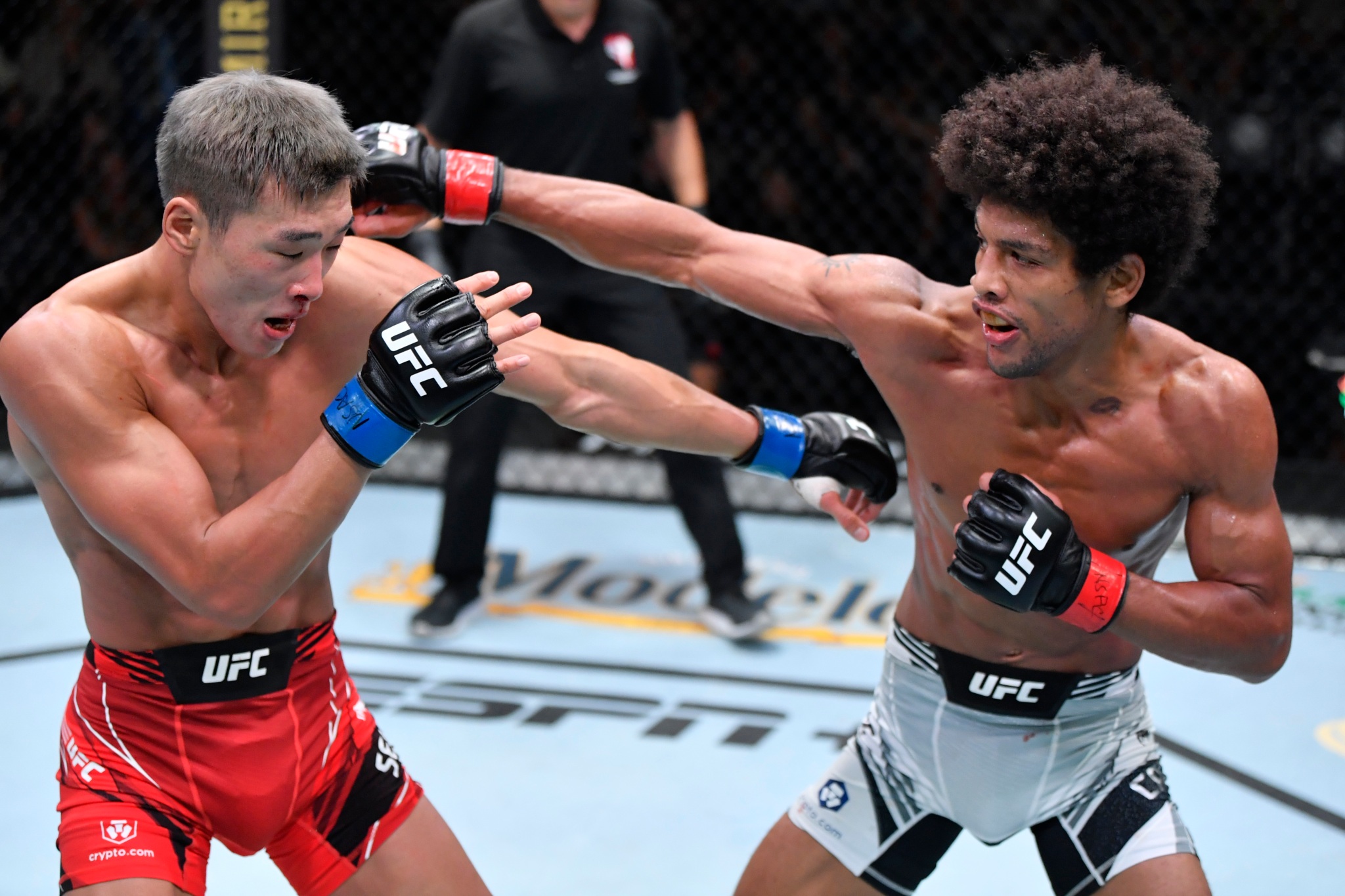 Transferencias de Alex Caceres vs. Nate Landwehr a UFC San Antonio 1 Transferencias de Alex Caceres vs Nate Landwehr a UFC San