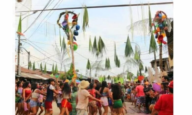 Loreto iquitos se prepara para el tradicional carnaval amazonico