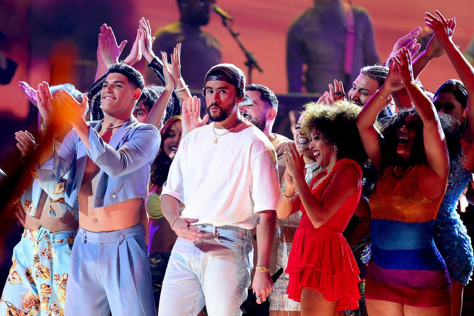 Premios Grammy 2023 Bad Bunny gano en la categoria Mejor
