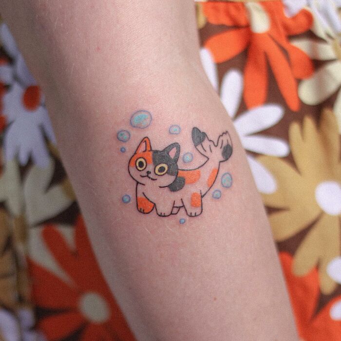 Este artista hace hermosos tatuajes de gatos simples e intrincados