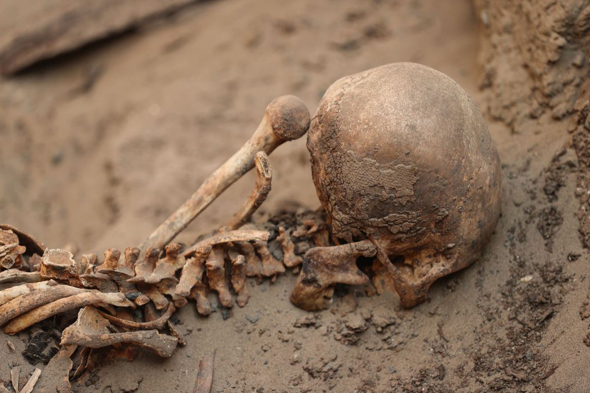 Cementerio prehispanico de Macaton en Huaral podria albergar mas Senores