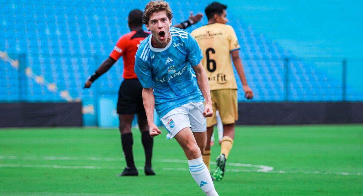 Ian Wisdom, el canterano del Sporting Cristal que despunta en el filial y ha firmado contrato profesional 1 Ian Wisdom el canterano del Sporting Cristal que despunta en
