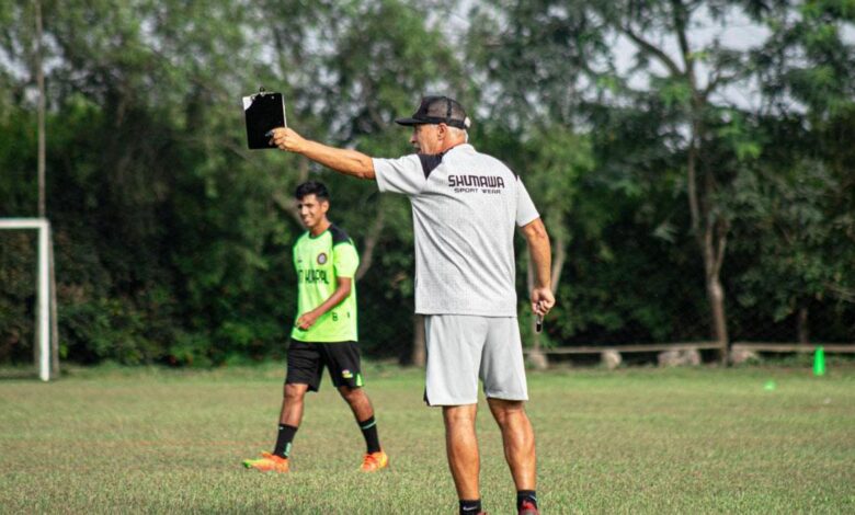 El nuevo entrenador de cantolao tiene una trayectoria mas reciente