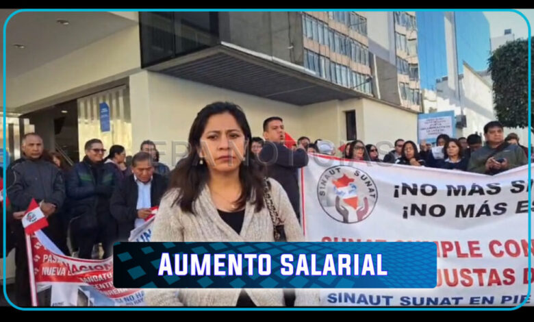 Trabajadores de sunat realizan planton para exigir pago de salarios