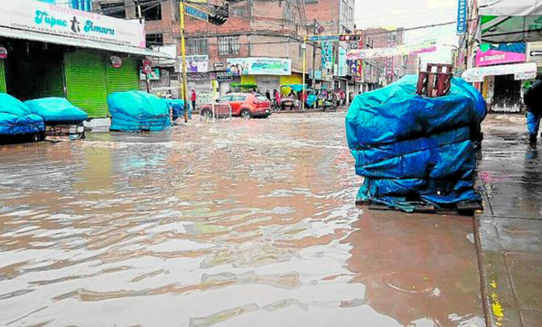Lluvia hace estragos calles terminaron inundadas 1 Lluvia hace estragos calles terminaron inundadas